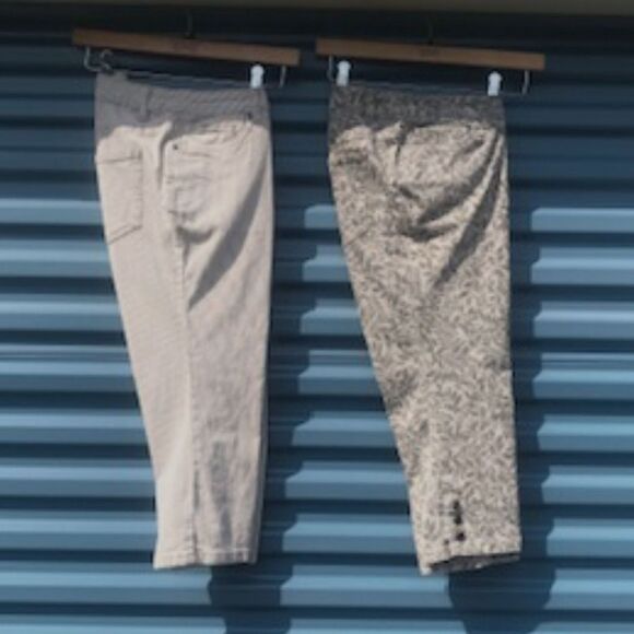 Petite Crop Jeans Size: 4 Petite . Floral & Pinstripe Pattern . {2} Pair Bundle - Picture 2 of 8